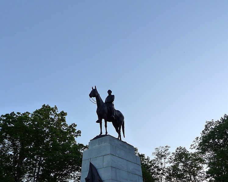 10. Gettysburg - Gen. Lee on Traveller